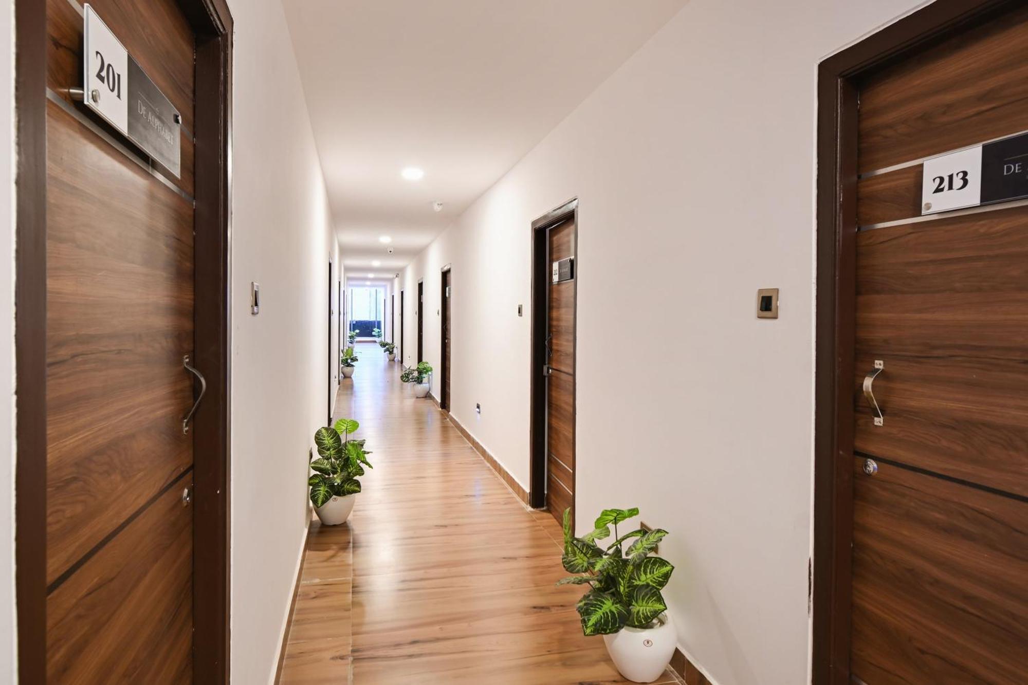 Super Townhouse De Alphabet Karmanghat Hajdarabad Zewnętrze zdjęcie