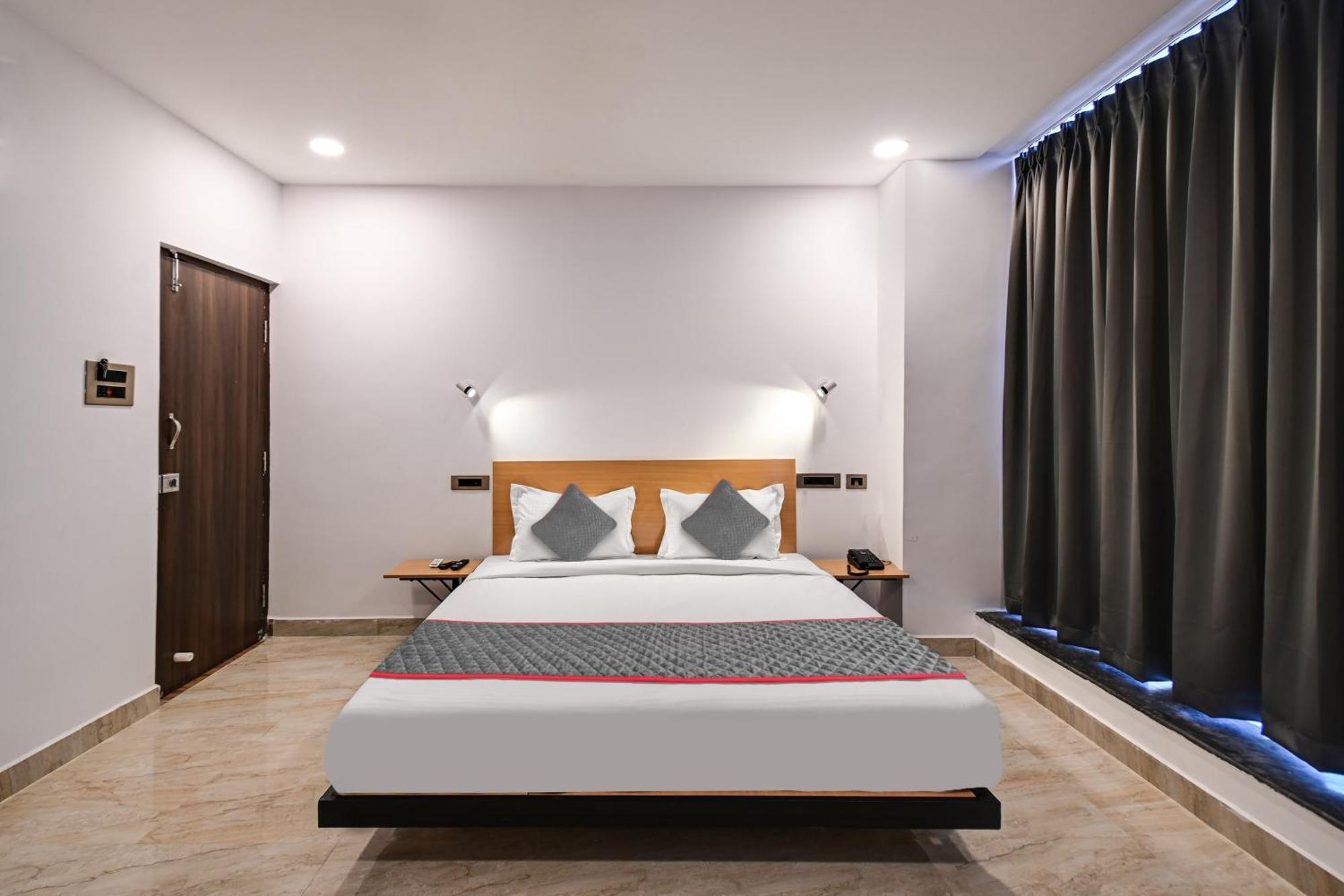 Super Townhouse De Alphabet Karmanghat Hajdarabad Zewnętrze zdjęcie
